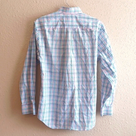 VINEYARD Vines Casual Button Up Shirt. - Picture 4 of 4